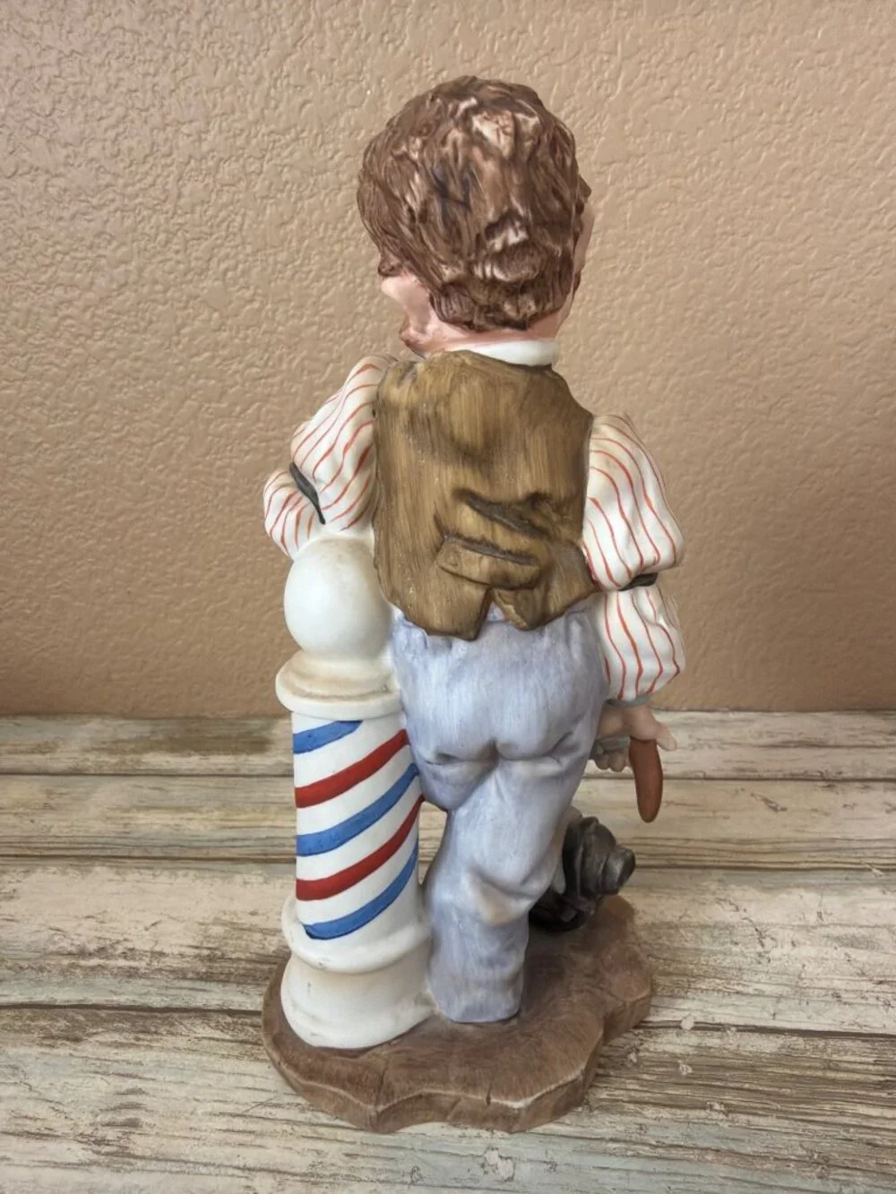 1988 Lefton Colonial Village Barbershop 06501 Lighted Bldg w/Cord + 2 Figurines